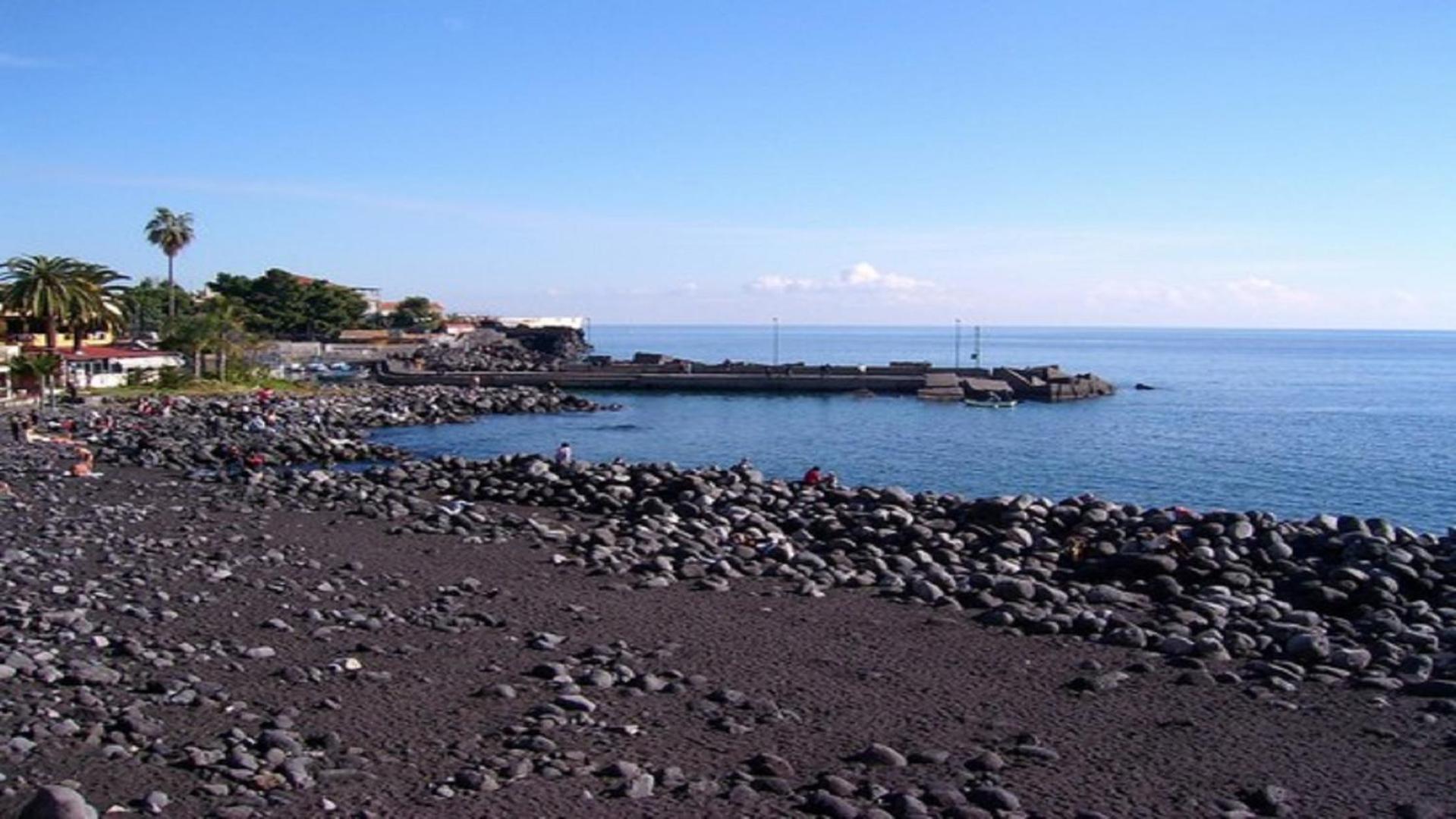 Отель Seafront In The City Катания Экстерьер фото